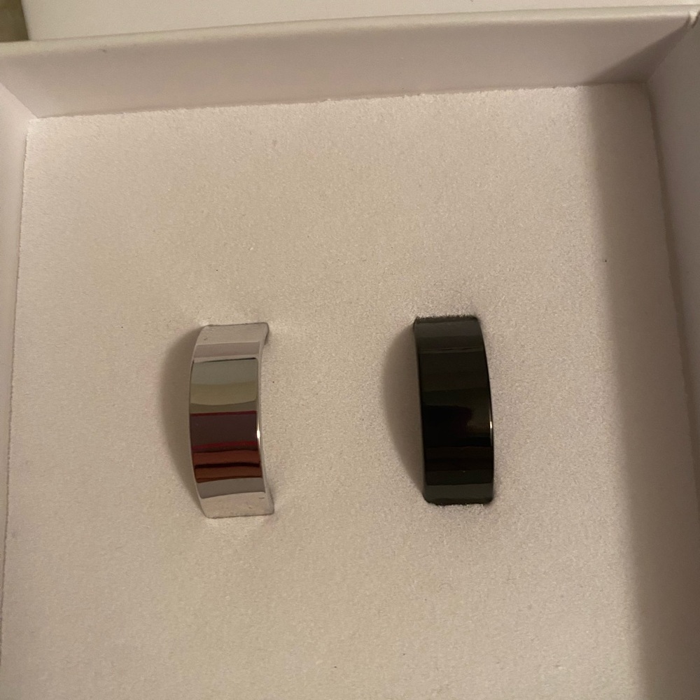 Calmi Silver and Black Women's Ring Set - Picture 2 of 4